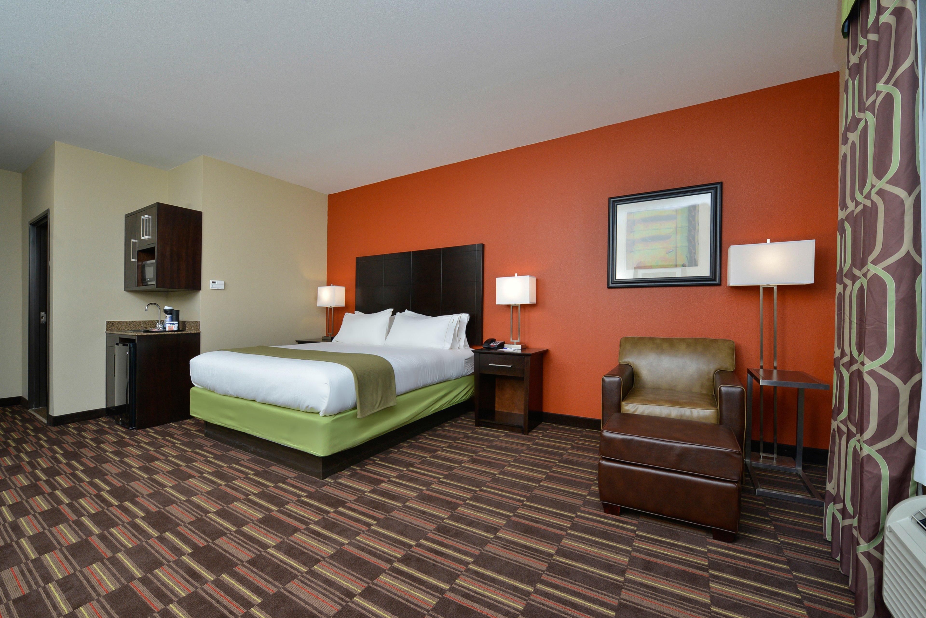 Express By Ihg 2* Alva
