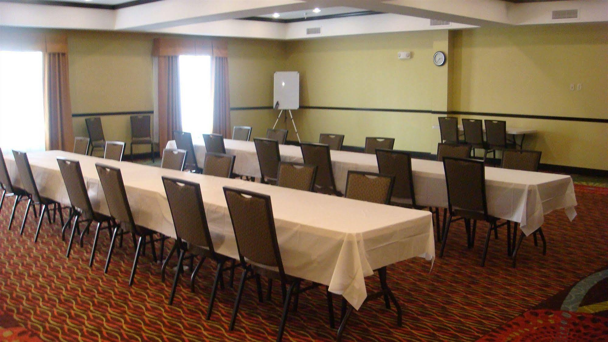 Hotel Express By Ihg Alva