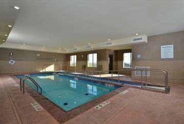 Express By Ihg 2* Alva