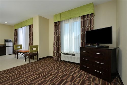 Express By Ihg Hotel Alva